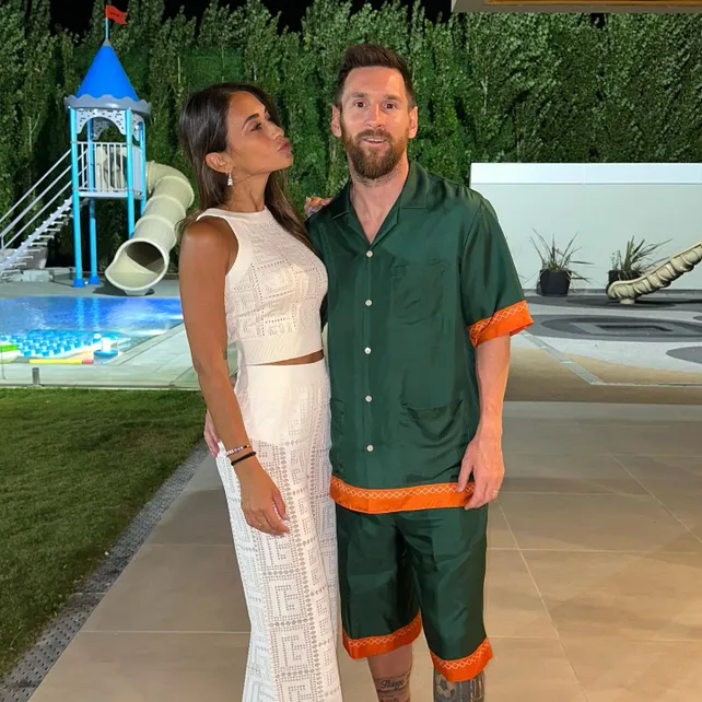 La camisa que usó Messi en Santa Fe para Año Nuevo está agotada