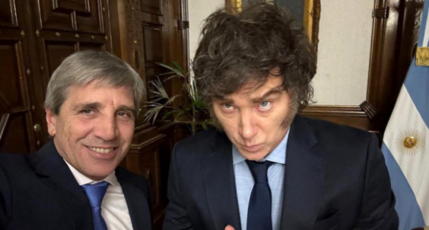 ¿El Gobierno insiste con la dolarización?