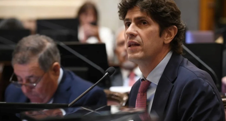 Lousteau acusó a Milei de tener un pacto de 