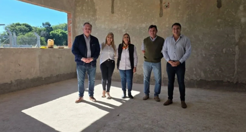 Michlig visitó cinco localidades para acercar numerosos beneficios gubernamentales