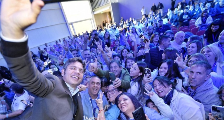 Con duras cr&iacute;ticas a Milei, Kicillof tuvo su bautismo en la provincia de C&oacute;rdoba