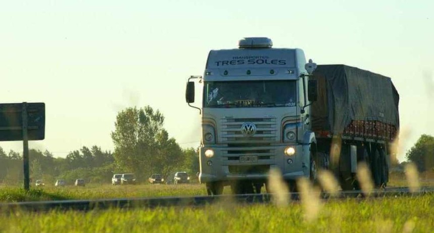 Aporte de U$S 1,5 por tonelada para rutas en Santa Fe: para la Provincia, &ldquo;deben pagarlo las exportadoras&rdquo;