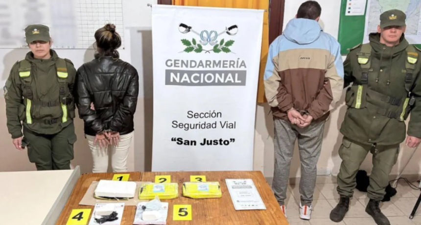 Ruta 11: llevaban m&aacute;s de tres kilos de coca&iacute;na en el ba&uacute;l de un auto