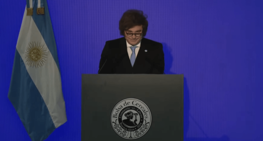 Milei anunci&oacute; baja de retenciones al trigo y la cebada, y a la soja a partir de enero de 2027