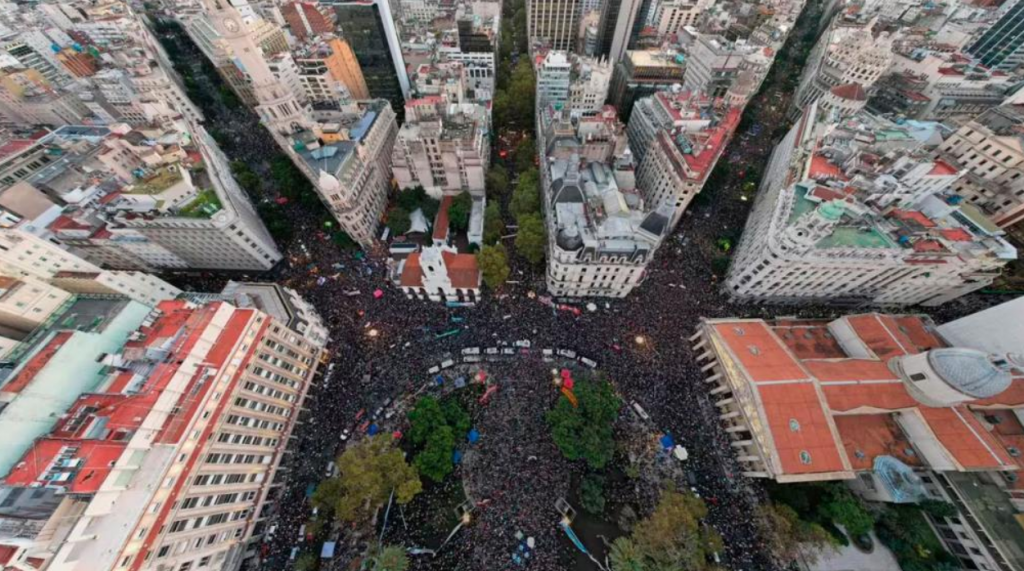 Sin salarios dignos las universidades no funcionan