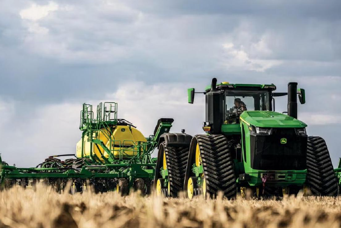 El tractor más grande del mundo lo compró un cordobés: ¿a cuánto lo pagó?