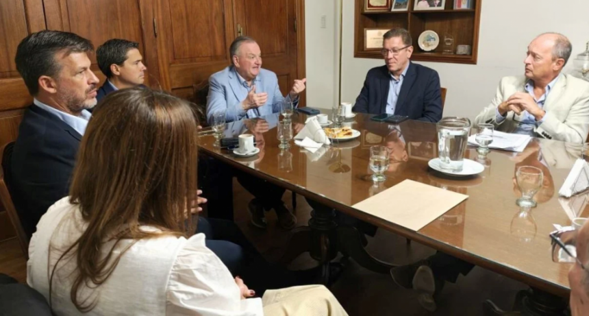 Senadores recibieron a empresarios de las telecomunicaciones