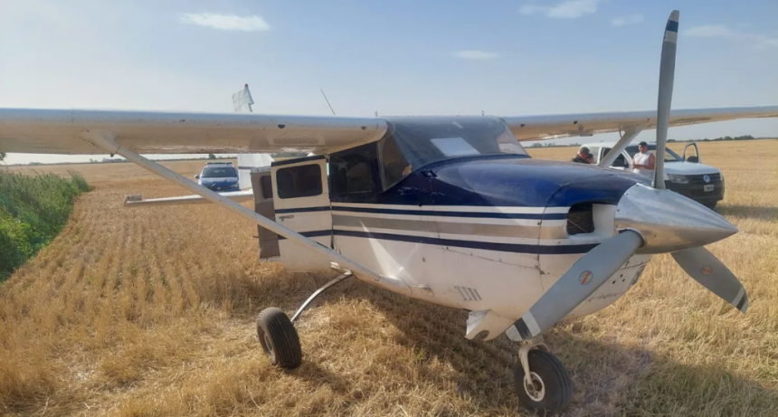Investigan el hallazgo de una avioneta abandonada entre Ceres y San Cristóbal