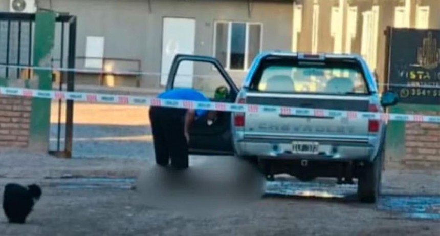 Horror: chocó y los conductores del otro vehículo lo mataron con una llave cruz