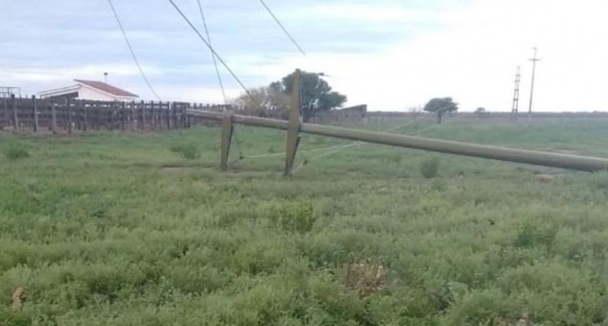 El sur santiagueño sufrió un fuerte temporal que provocó numerosos destrozos