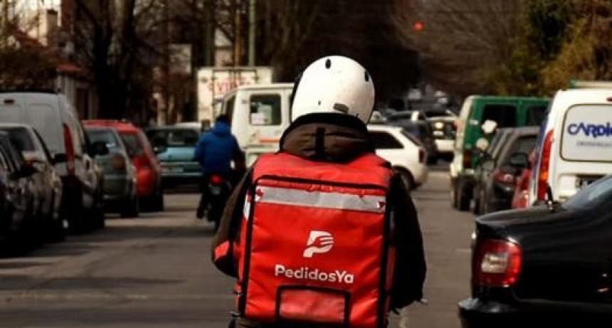 Denuncian inacción de la Fiscalía para recuperar una moto que fue robada a un repartidor en un violento asalto en Guadalupe