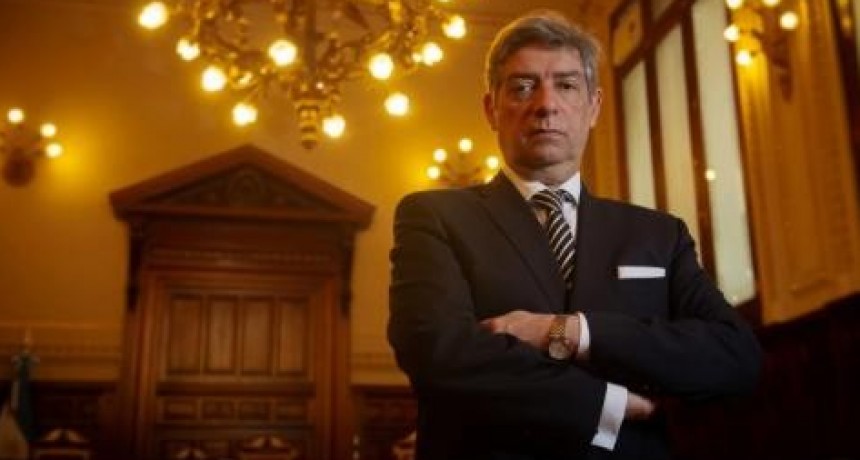 Tras el fallo del 2x1 pidió que Rosatti sea separado de una especialización de DDHH en la UNL: ahora afronta un juicio académico 