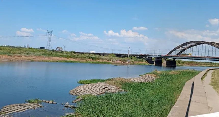 El Salado sufre la falta de lluvias y en Santo Tomé el río bajó casi tres metros en 50 días