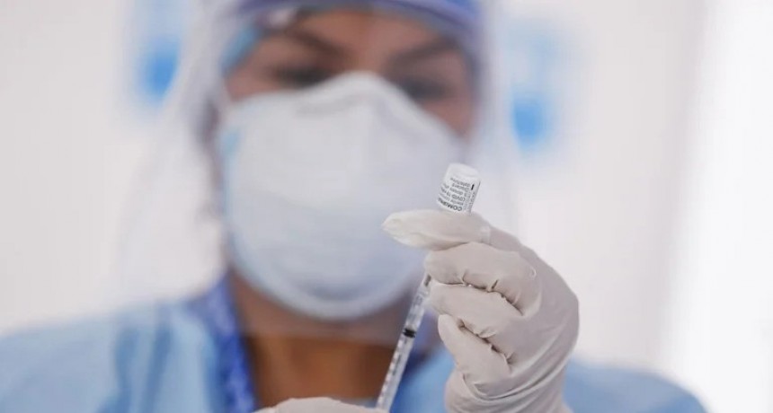 El Gobierno anunció que llegarán las vacunas bivalentes contra el COVID-19: cómo será la distribución en todo el país