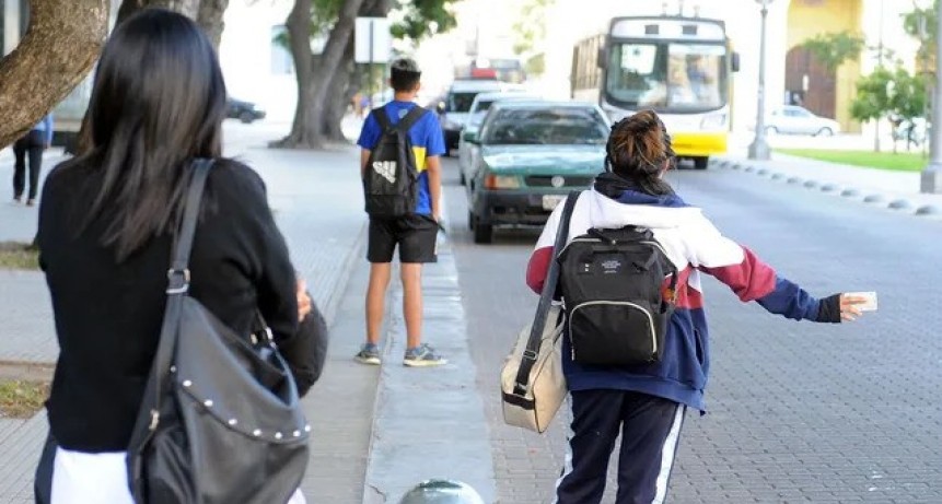 En las primeras 24 horas se inscribieron 50.000 personas para el Boleto Educativo Gratuito 2023