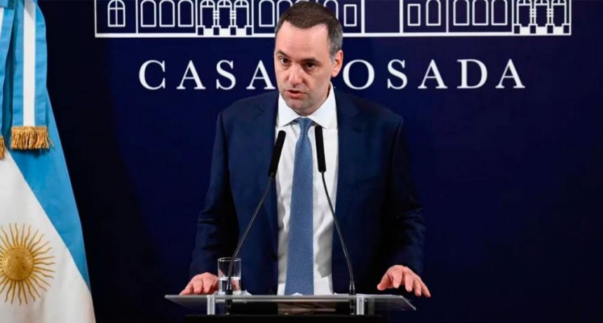 El Gobierno adelantó que la inflación de diciembre rondará el 30% y advirtió que se vienen meses muy difíciles