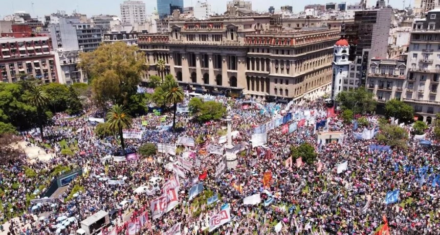 Juristas respaldaron el fallo de la Cámara del Trabajo que suspende el DNU de Javier Milei en materia laboral