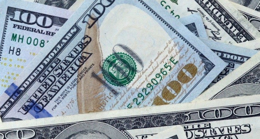 El dólar blue alcanzó un nuevo récord: a cuánto cerró este martes