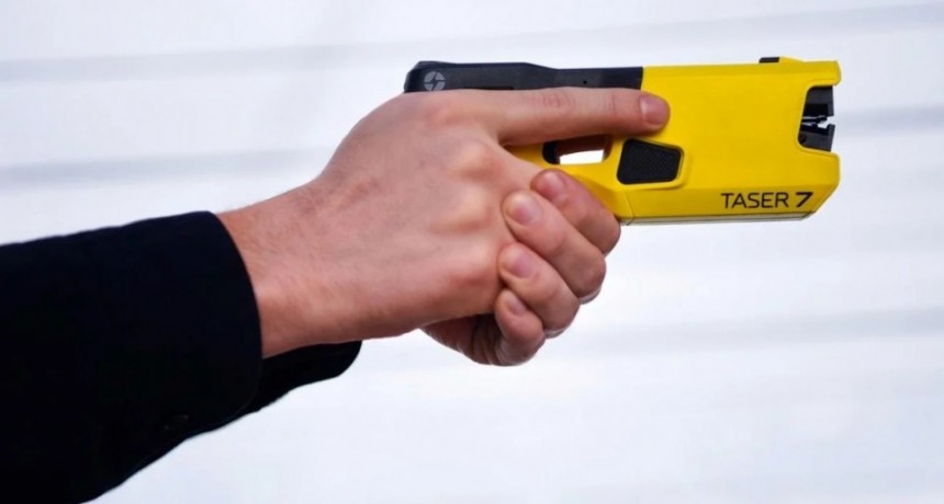 Bullrich ofreció capacitación para la GSI de Santa Fe y no descartan el uso de armas de electrochoque