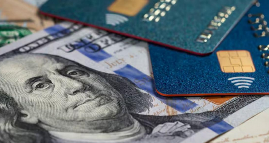 C&oacute;mo pedir la devoluci&oacute;n del 30% del d&oacute;lar tarjeta y evitar pagar de m&aacute;s