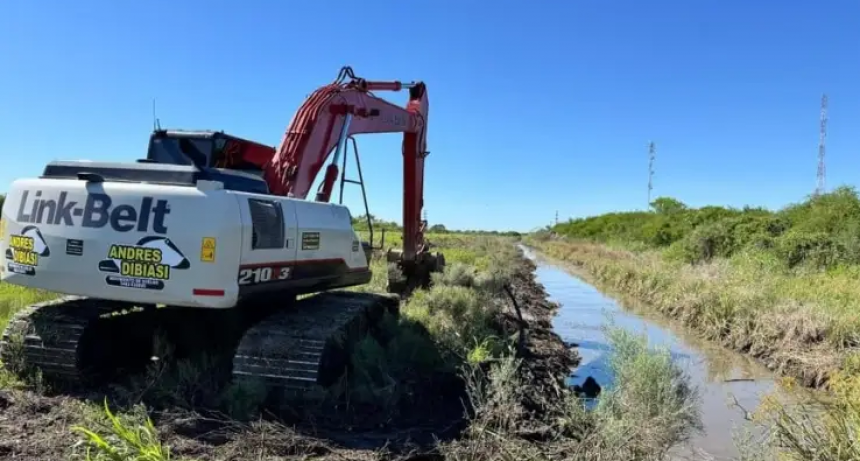 Tras 40 a&ntilde;os de reclamos, comenz&oacute; la obra h&iacute;drica bajo la Ruta 11 en Vera