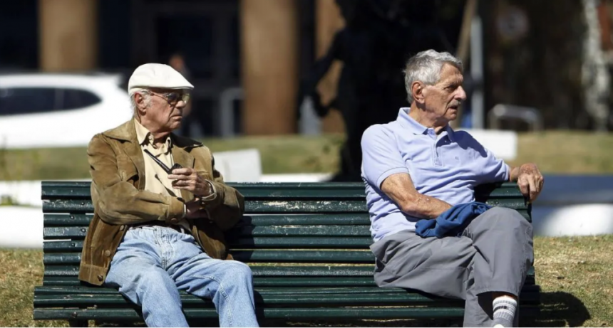 Tras el dato de inflaci&oacute;n, c&oacute;mo se actualizar&aacute;n las jubilaciones y asignaciones ANSES en 2026 y qu&eacute; pasar&aacute; con el bono