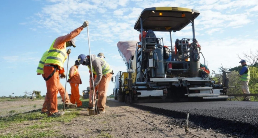 Con m&aacute;s de 50 % de avance, contin&uacute;a con la repavimentaci&oacute;n de las rutas 23 y 39