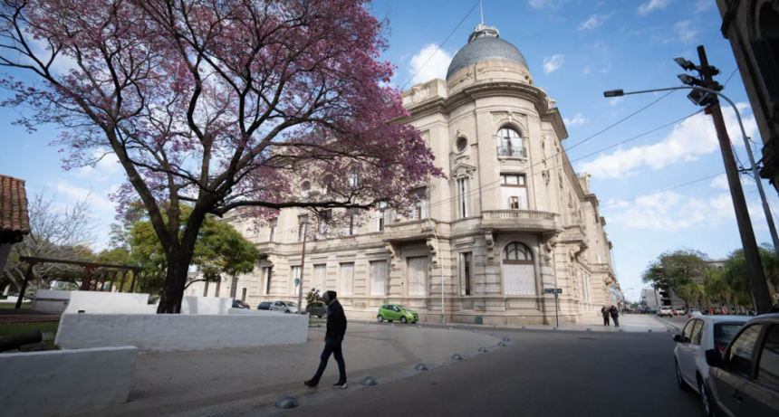 Paritarias en Santa Fe: el Gobierno prepara la convocatoria para primeros d&iacute;as de febrero y atada a la inflaci&oacute;n