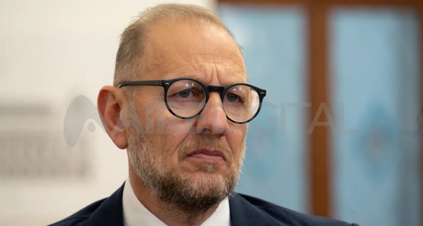 A raíz del asesinato de un barrabrava en Paraná, el gobierno de Santa Fe insiste en que la violencia del crimen organizado 