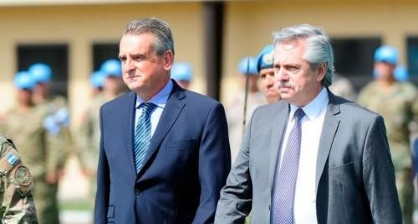 El Presidente modificó un decreto para atender los pedidos del gobernador Perotti y combatir la violencia en Santa Fe