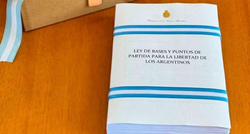 El Gobierno acusó a los gobernadores de “destruir” la Ley Bases: 