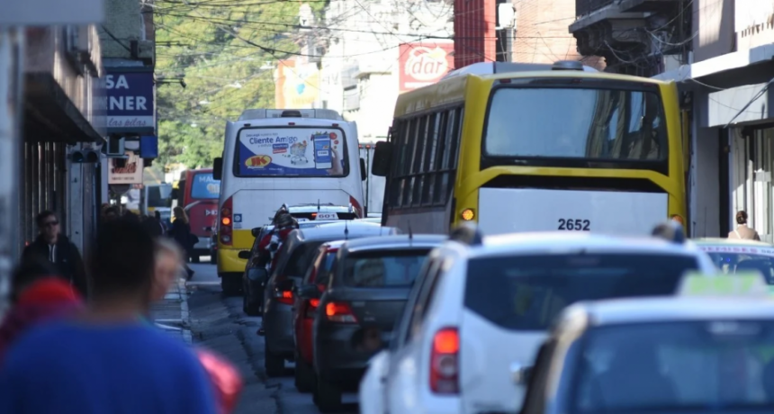 En medio del paro en Santa Fe, el gobierno nacional reduce subsidios a empresas de colectivos