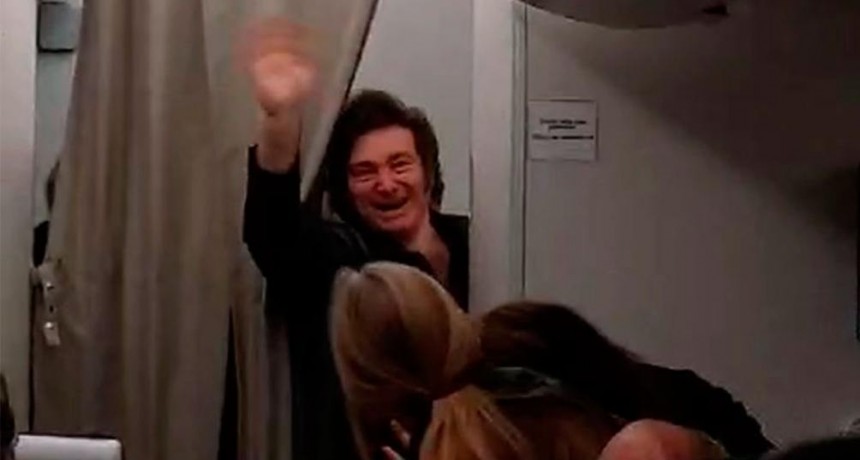 El Presidente volvió a cuestionar al gobernador de Córdoba: “Que resuelva sus problemas en el psicólogo”