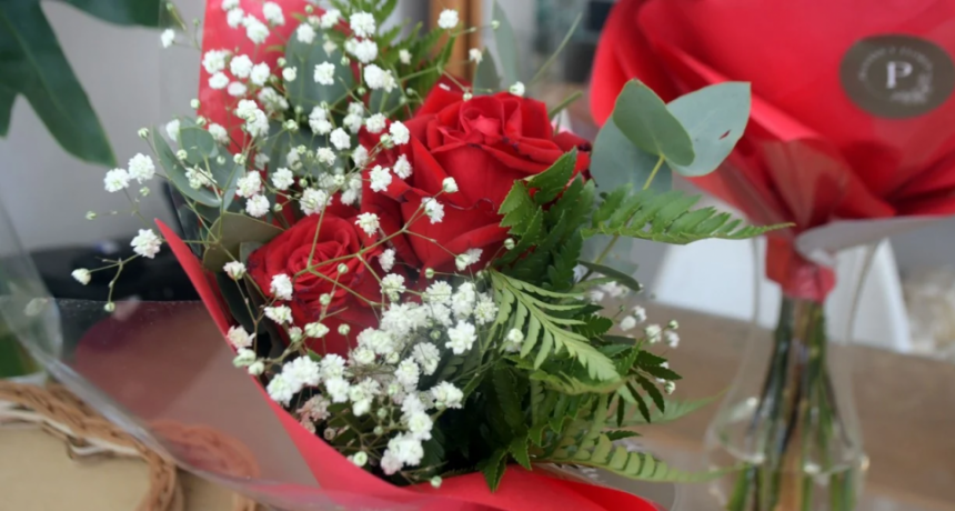 ¿Por qué regalar flores el 14 de febrero tiene tanto significado?