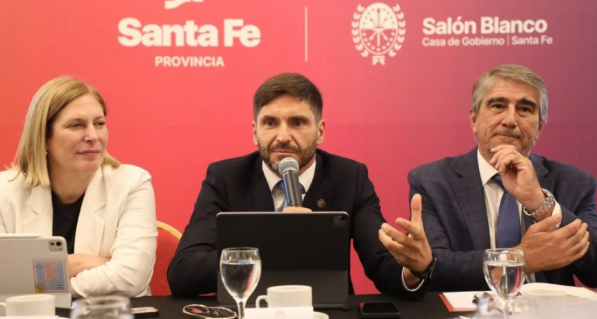Pullaro: “Que los padres manden este lunes a los chicos a las escuelas porque van a estar abiertas”