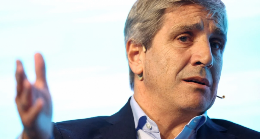 Caputo atribuy&oacute; la inflaci&oacute;n a un "reacomodamiento de precios", mientras sigue en debate la medici&oacute;n