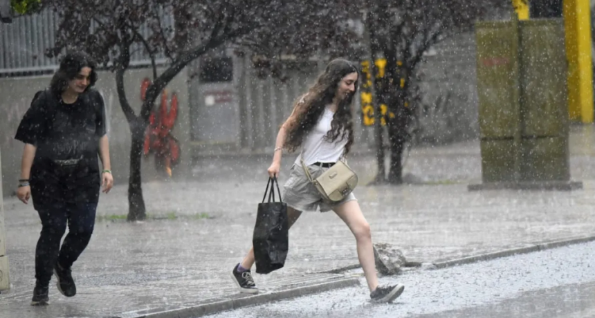 Lluvias en Santa Fe y la regi&oacute;n: San Crist&oacute;bal super&oacute; los 140 mil&iacute;metros y hay grandes diferencias en la provincia