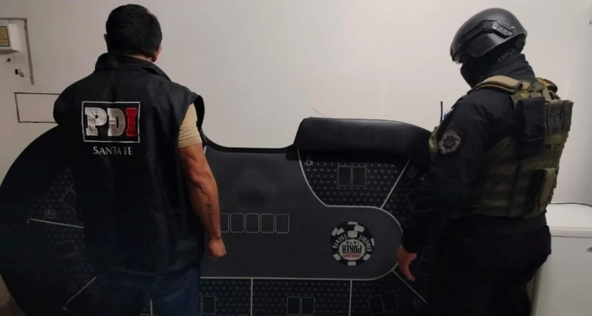 Desbarataron casa de apuestas ilegales en Santa Fe: drogas, fichas, pesos y d&oacute;lares