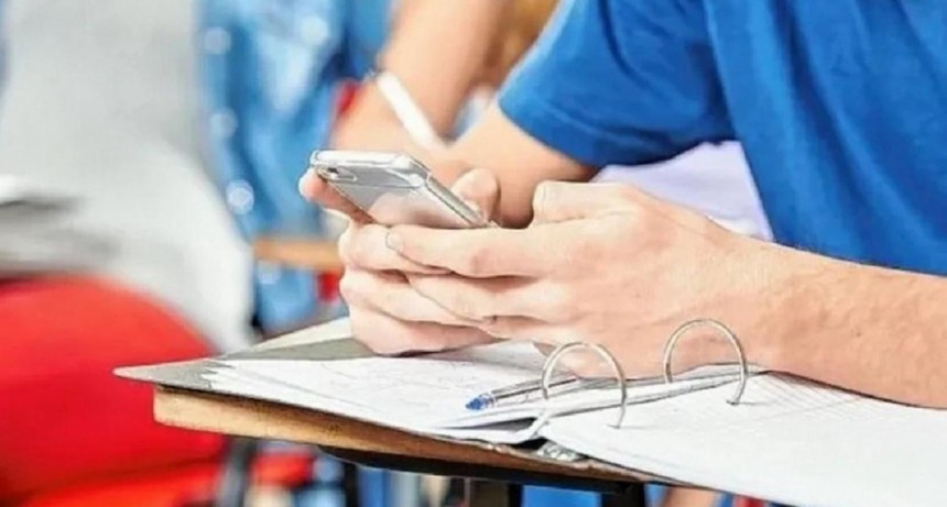 Prohibici&oacute;n de celulares en escuelas: un debate necesario en C&oacute;rdoba y el mundo