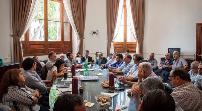 Los municipales empiezan a discutir salarios y quieren más que la cláusula gatillo
