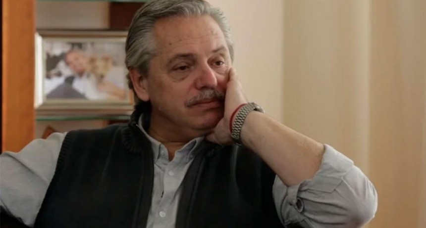 El Presidente se realizó el bloqueo radicular por su lesión lumbar y regresó a Olivos