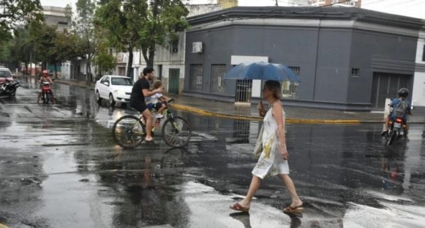 Durante la mañana del martes, en la ciudad de Santa Fe llovió más que en todo marzo 