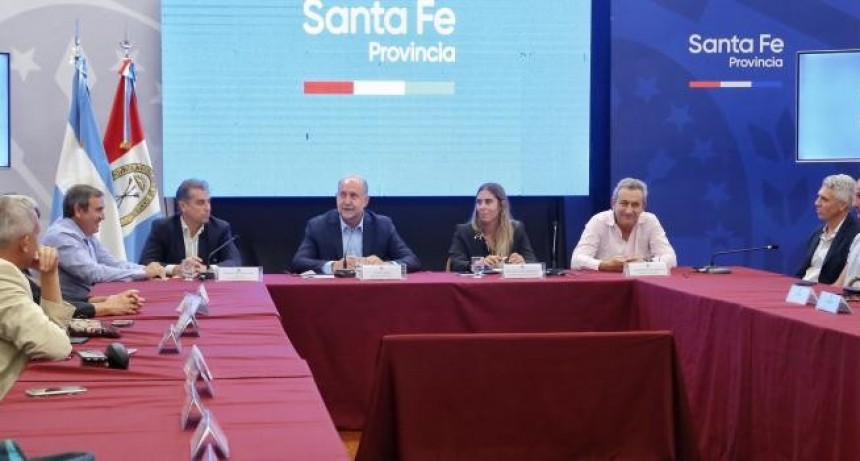 Perotti presentó la candidatura de la provincia de Santa Fe para ser sede de los Juegos Suramericanos 2026