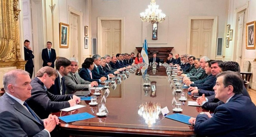 Milei busca que los gobernadores realicen el ajuste en sus provincias equivalente al 1% del PBI