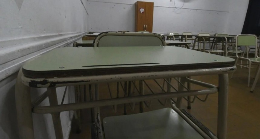 El gremio de la docencia pública santafesina definió hacer paro los próximos jueves y viernes