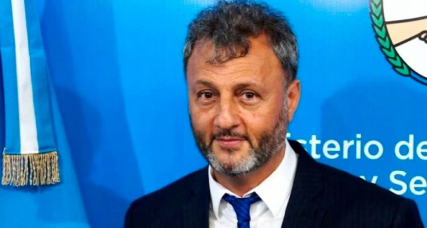 Milei destituyó al Secretario de Trabajo por aumentos de sueldo en el Ejecutivo