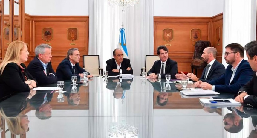 El Gobierno posterga la negociación con los gobernadores y apunta a tratar la Ley Ómnibus a mediados de abril