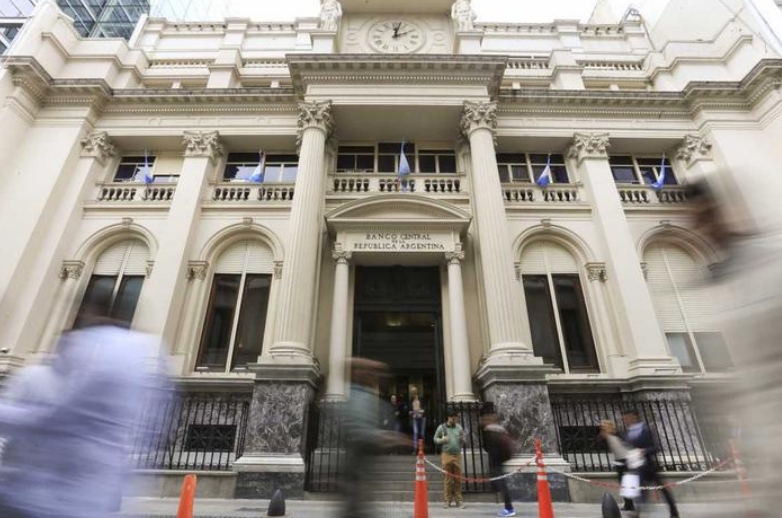 El Banco Central realizó la mayor venta de dólares de 2025 por US$ 350 millones