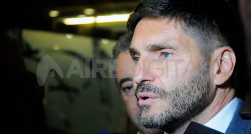 Obra pública: el gobernador Maximiliano Pullaro reclamó un 