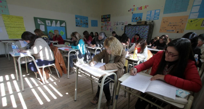 En mayo rendirán examen cerca de 7 mil aspirantes a cargos directivos de escuelas de Santa Fe